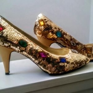 What happens in Vegas stays in Vegas- NOT!